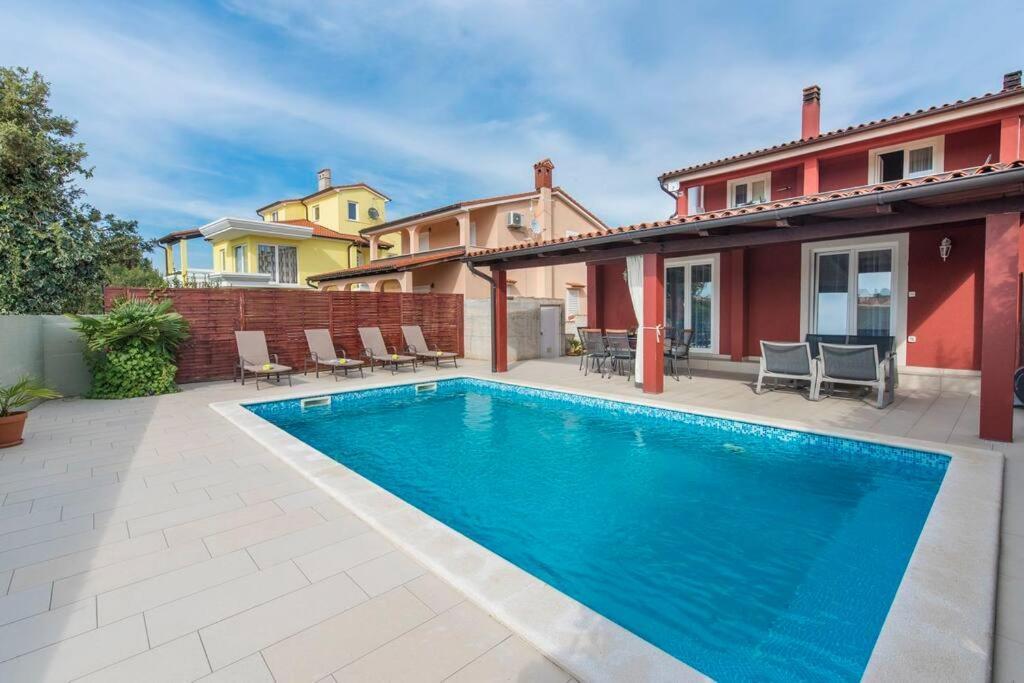 Villa Anemona Fažana Екстериор снимка